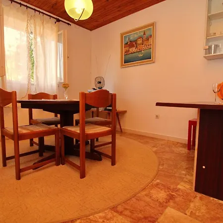 Kim Apartman *
